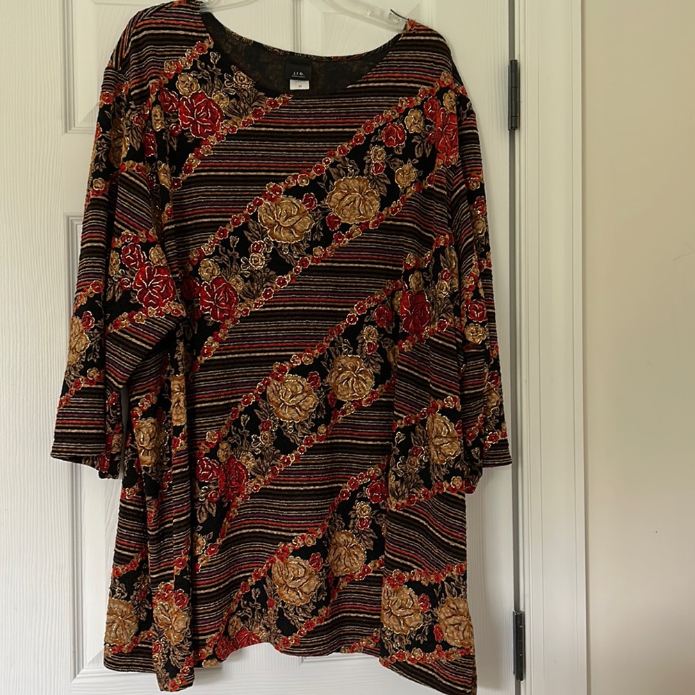 j.t.b. woman Fabulous Floral Print Top 5X